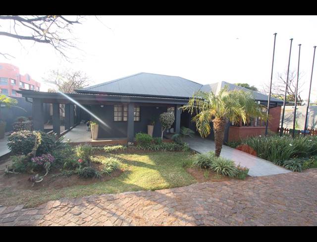 350M² BUILDING FOR SALE IN EDENVALE CENTRAL